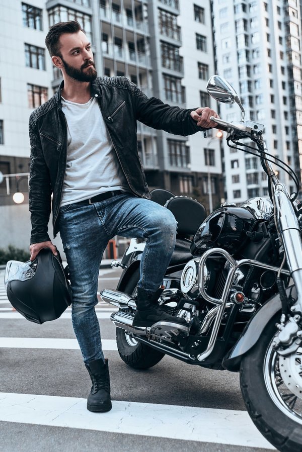 Achat d'une moto : pensez aussi aux accessoires avant de conduire